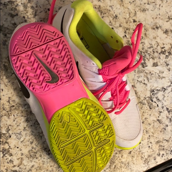 Nike - Picture 5 of 5